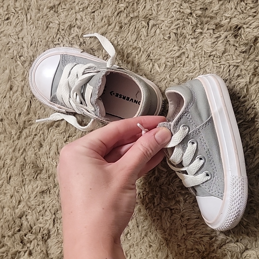 Kids Converse size 5
